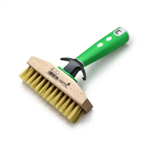 Brosse de nettoyage pour terrasse avec poignée